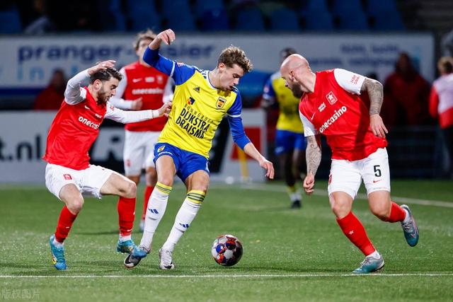 金年会入口荷甲冲刺阶段走向成谜；勒沃库森外线爆发；悬念犹存；数据趋势出现新变化的简单介绍