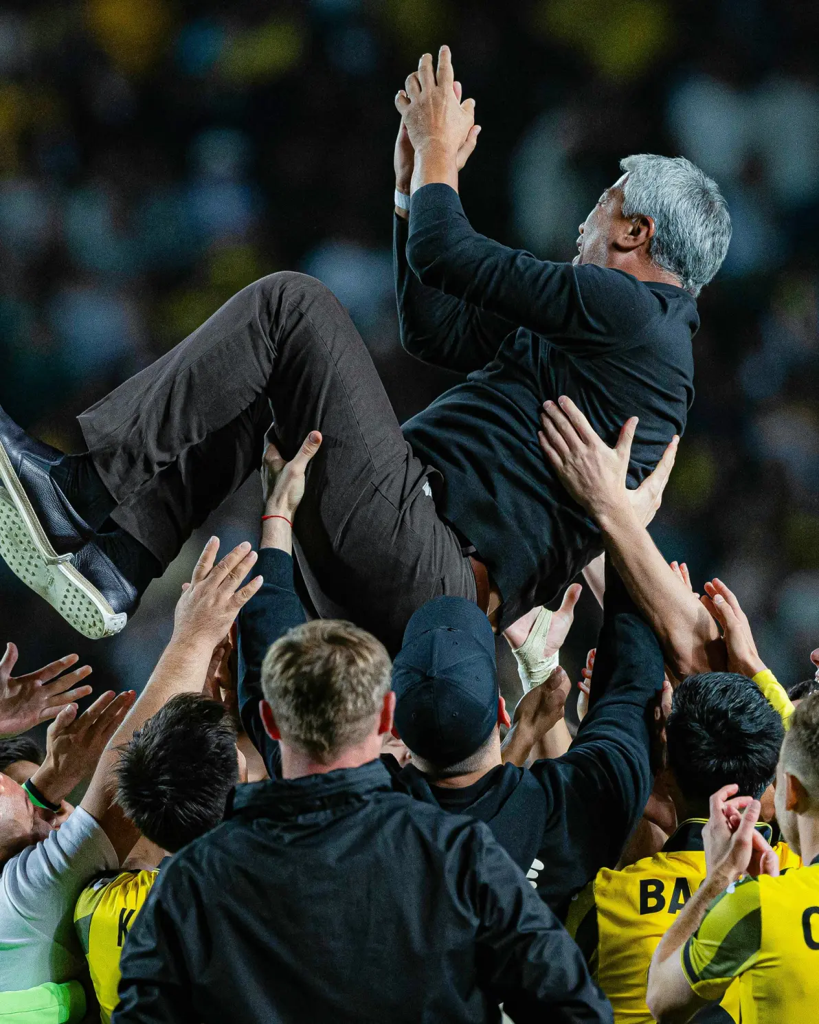 金年会官方网站包含阿贾克斯临场应变备战欧联国际比赛日皇家社会调整名单以备法甲，媒体一致点评：马赛内部会议纪要流出——今夜伤情更新的词条